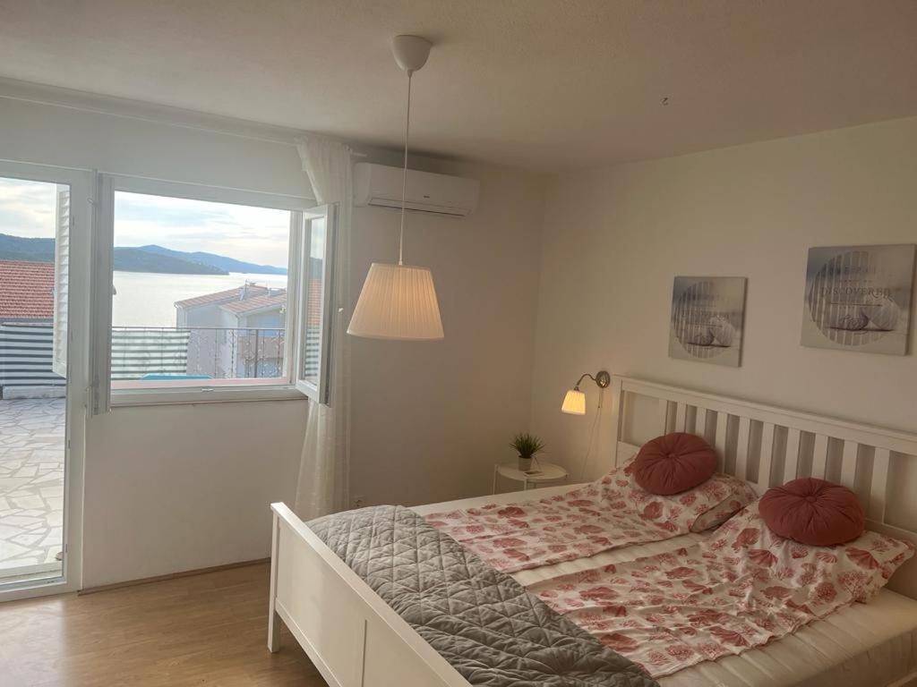 Studio-Appartements Emwey โตรกีร์ ภายนอก รูปภาพ