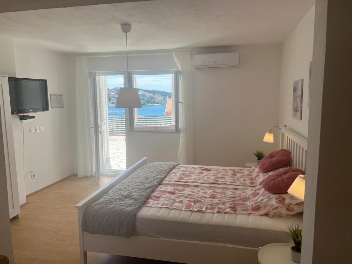 Studio-Appartements Emwey โตรกีร์ ภายนอก รูปภาพ