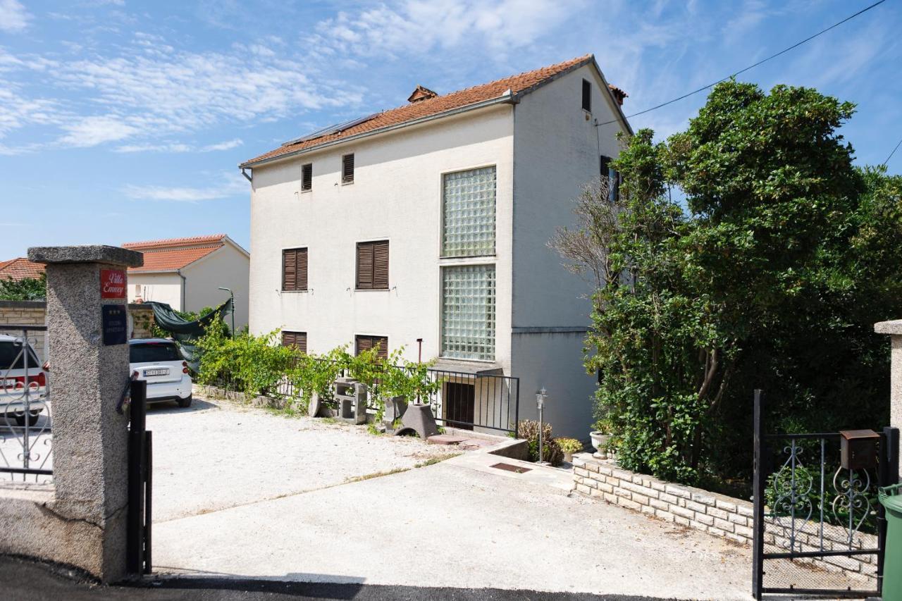 Studio-Appartements Emwey โตรกีร์ ภายนอก รูปภาพ