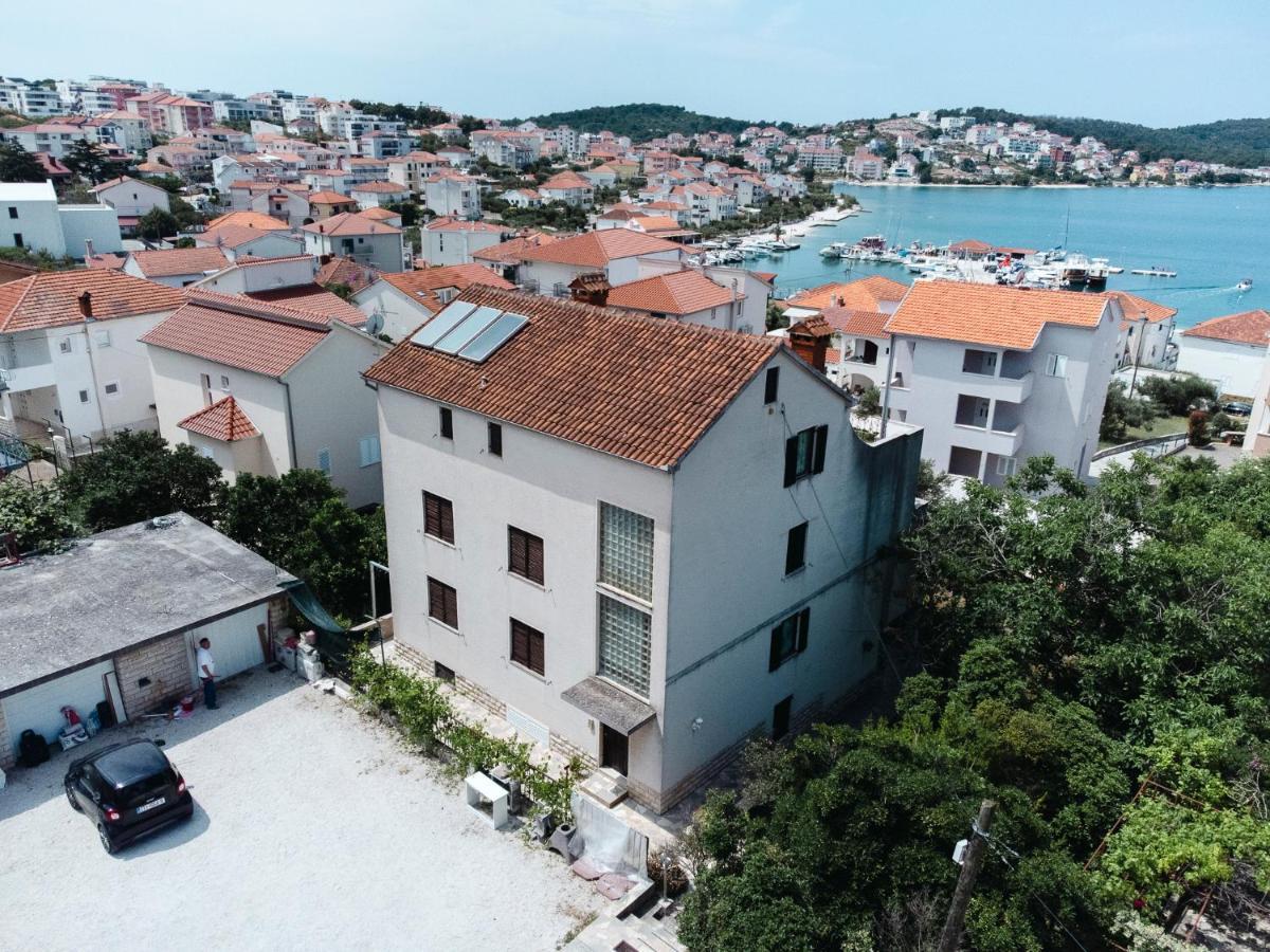 Studio-Appartements Emwey โตรกีร์ ภายนอก รูปภาพ
